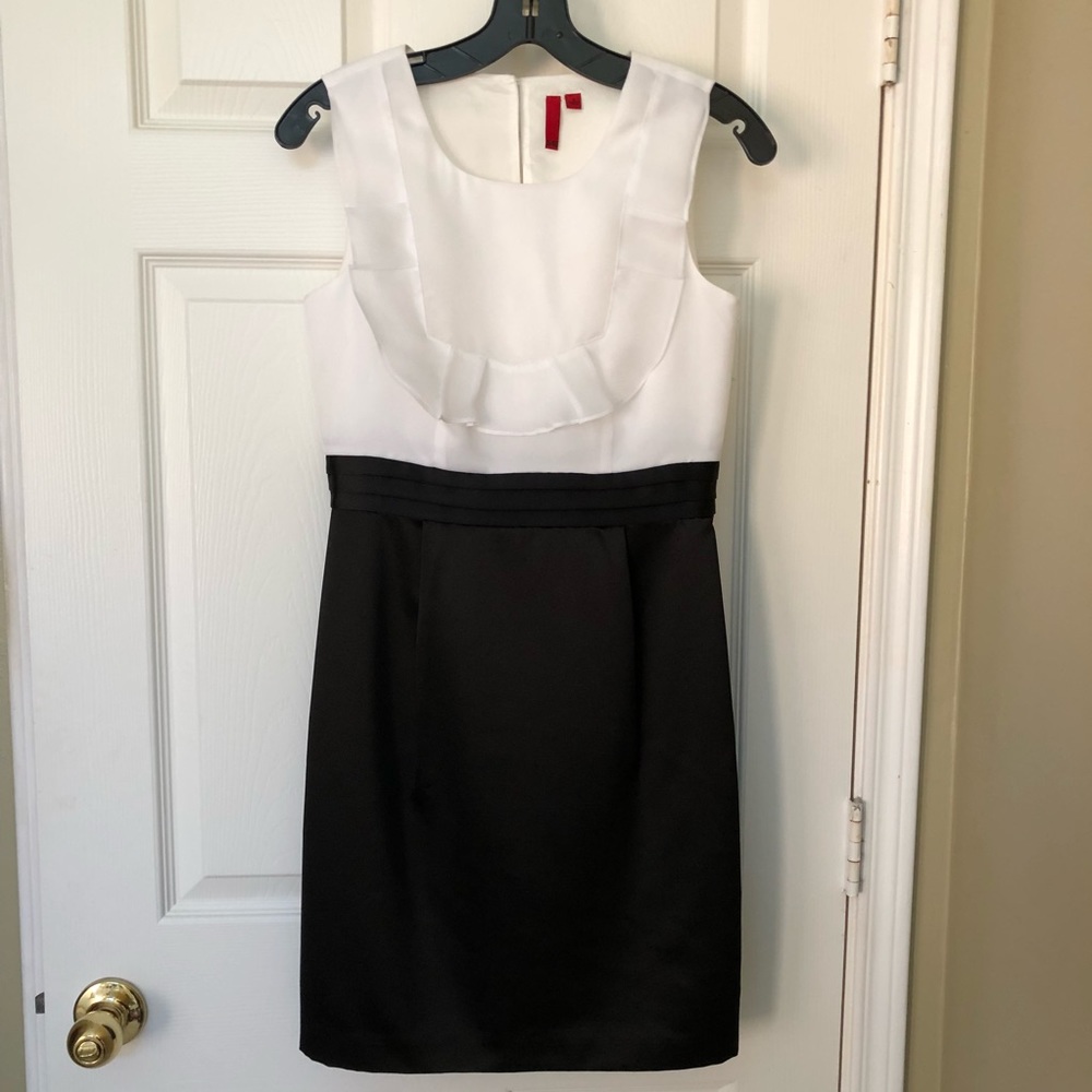 Saks Off 5th 5/48 Professional Dress